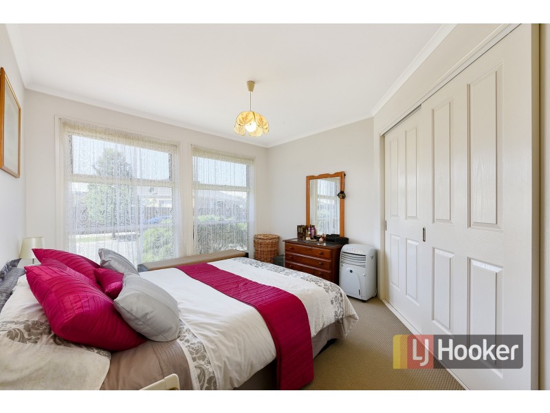 10 Belvedere Drive, Pakenham VIC 3810