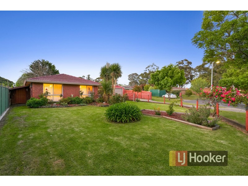 2 Sykes Court, Pakenham VIC 3810