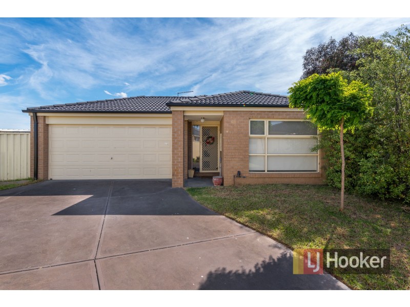 4 Belvedere Drive, Pakenham VIC 3810