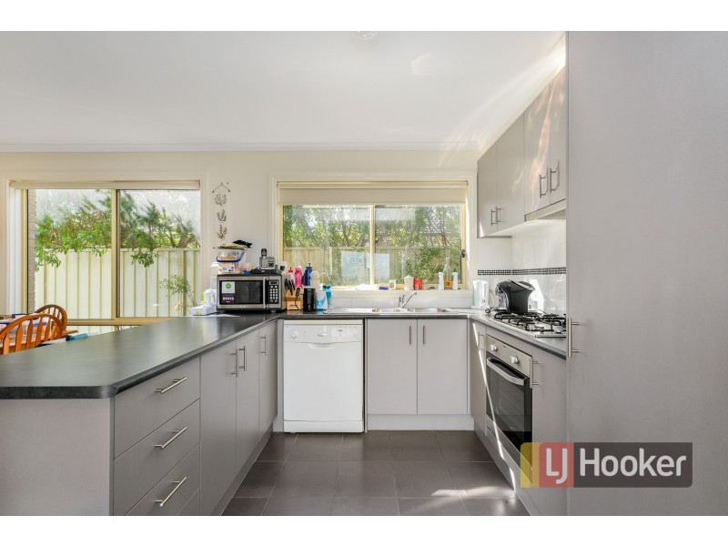 4 Belvedere Drive, Pakenham VIC 3810