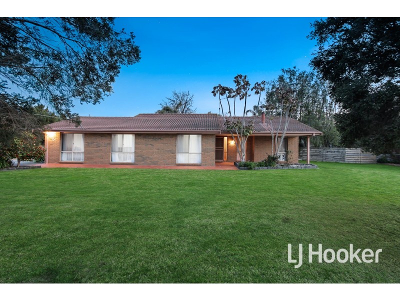 15 Richards Road, Nar Nar Goon VIC 3812