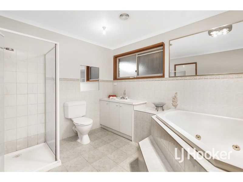 15 Richards Road, Nar Nar Goon VIC 3812