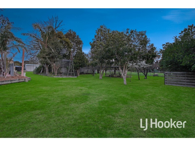 15 Richards Road, Nar Nar Goon VIC 3812