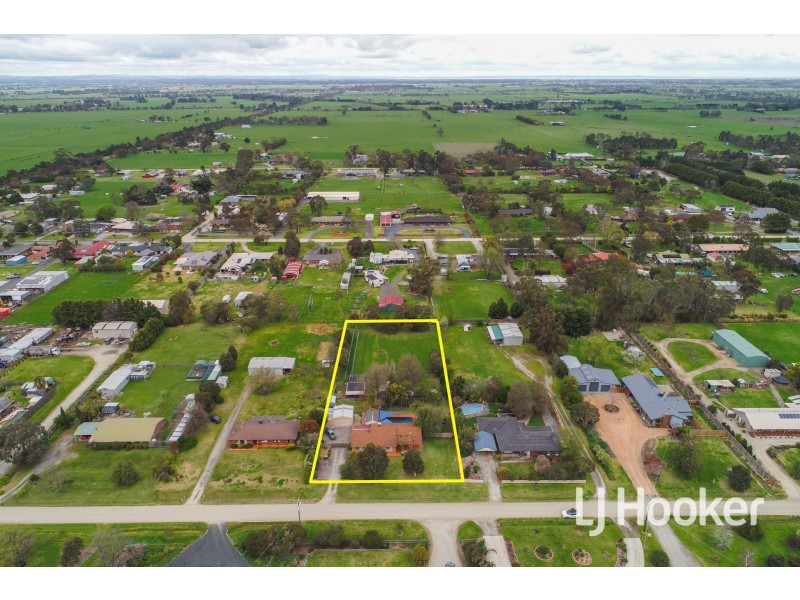 15 Richards Road, Nar Nar Goon VIC 3812