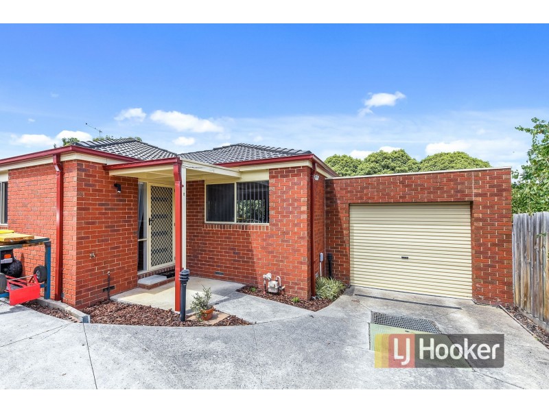 2/5 Balmoral Way, Pakenham VIC 3810