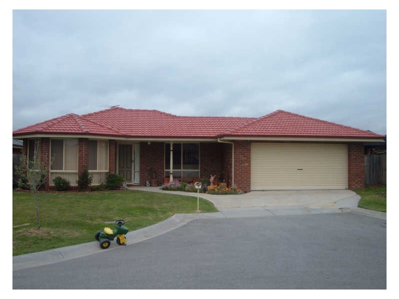 7 Blackmore Close, Pakenham VIC 3810
