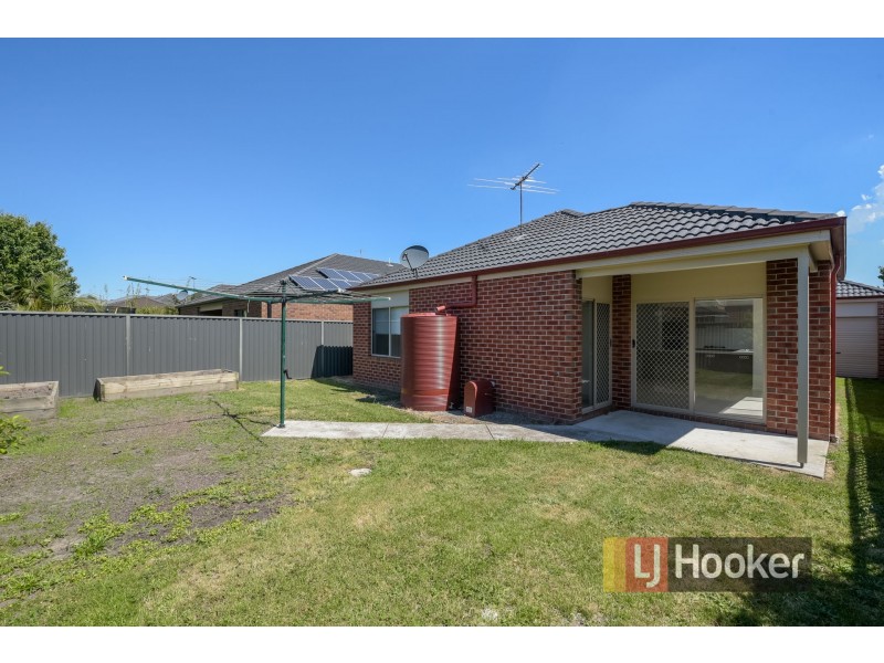 38 Britton Drive, Pakenham VIC 3810