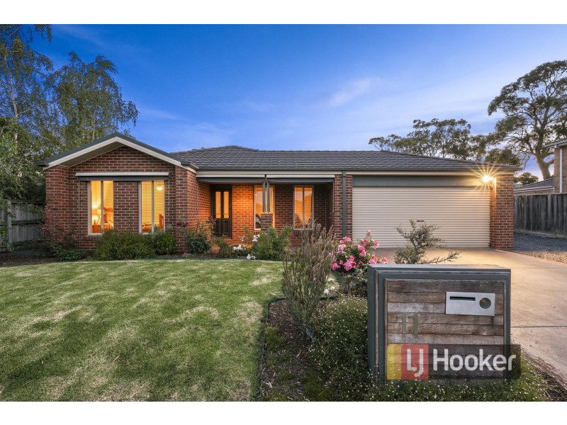 11 Lairds Rise, Garfield VIC 3814