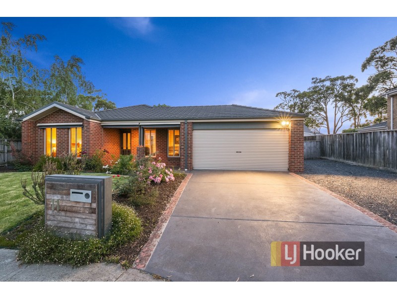 11 Lairds Rise, Garfield VIC 3814