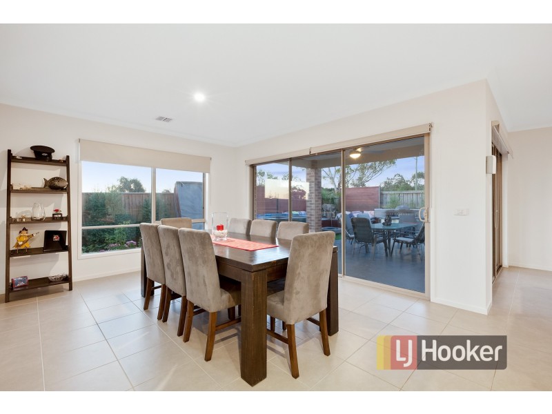 18 Flemington Rise, Officer VIC 3809