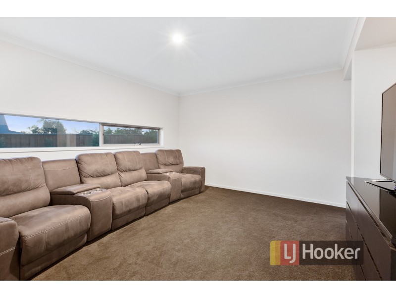 18 Flemington Rise, Officer VIC 3809