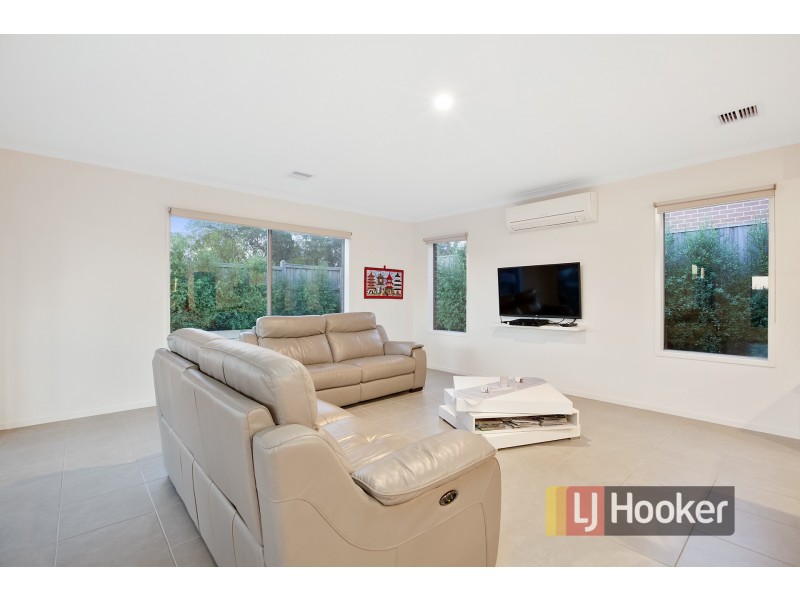 18 Flemington Rise, Officer VIC 3809