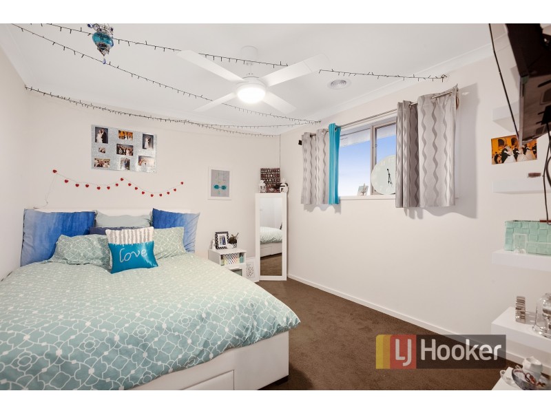 18 Flemington Rise, Officer VIC 3809