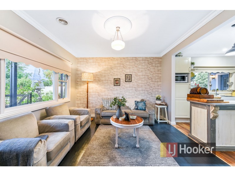 17 Main Street, Nar Nar Goon VIC 3812