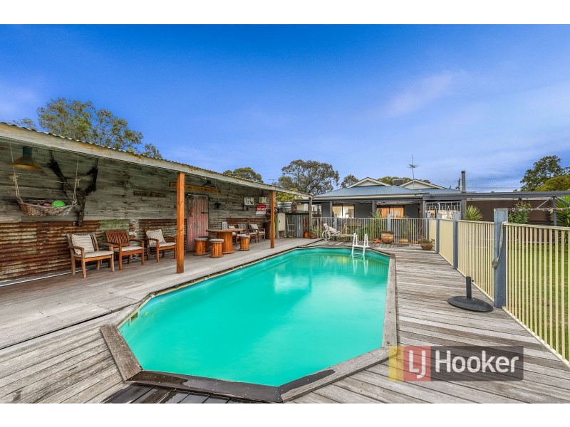 17 Main Street, Nar Nar Goon VIC 3812