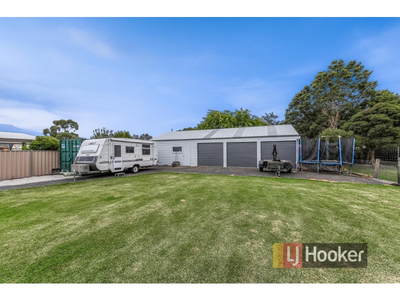 17 Main Street, Nar Nar Goon VIC 3812