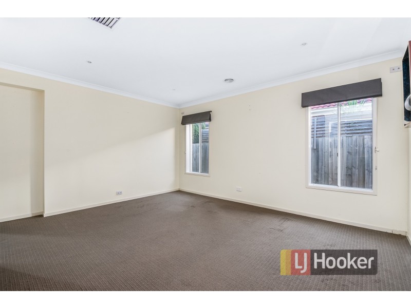 8 Streeton Court, Pakenham VIC 3810