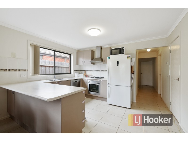 66 Pommel Street, Pakenham VIC 3810