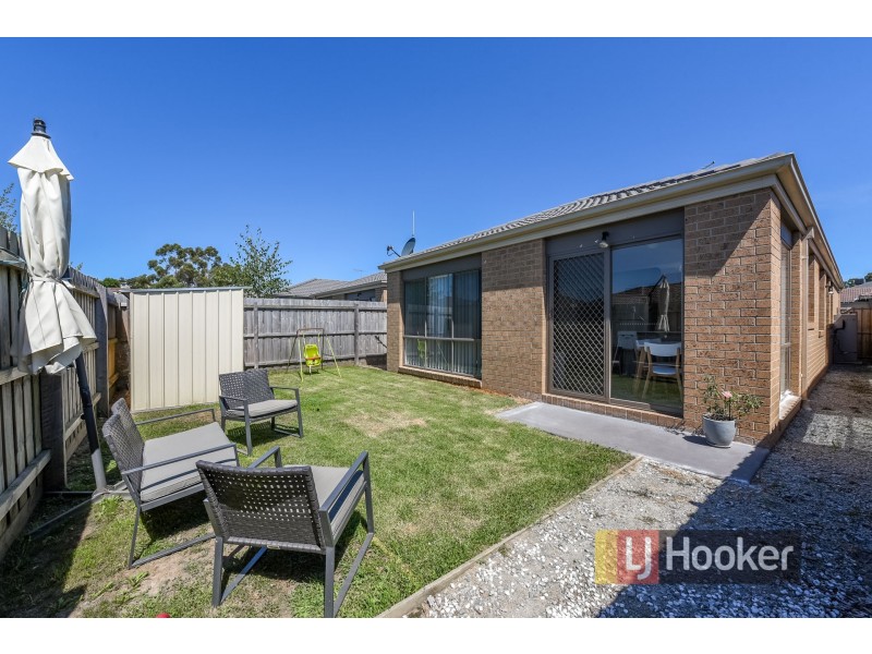 19 Shakespeare Court, Drouin VIC 3818