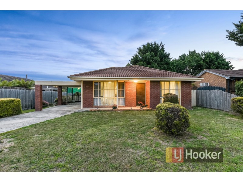 45 Smethurst Avenue, Pakenham VIC 3810