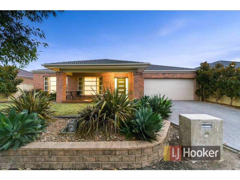 3 Azure Court, Pakenham VIC 3810