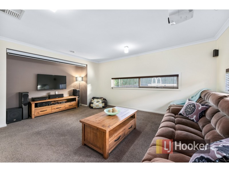 3 Azure Court, Pakenham VIC 3810