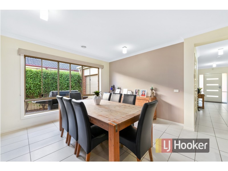 3 Azure Court, Pakenham VIC 3810