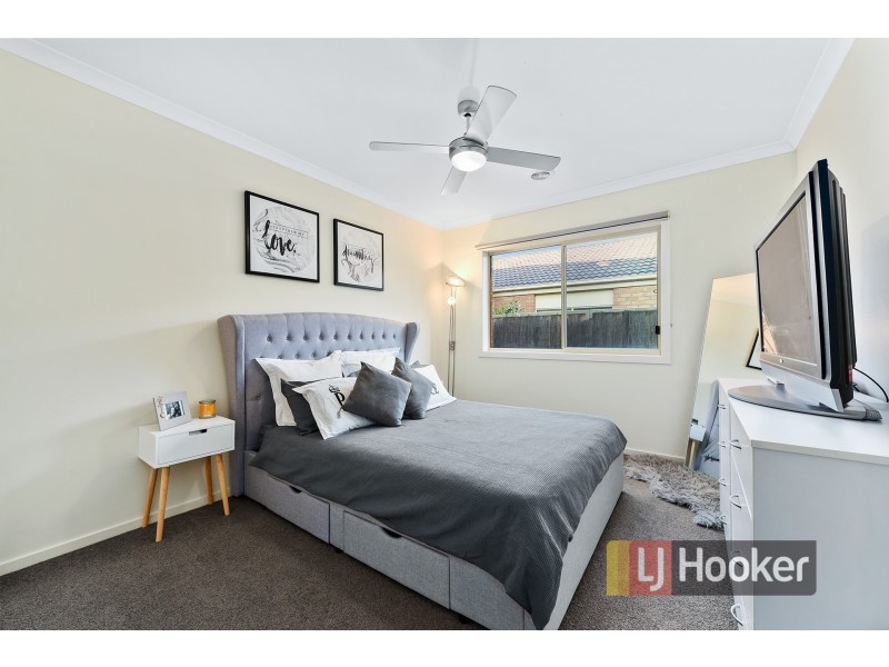 3 Azure Court, Pakenham VIC 3810
