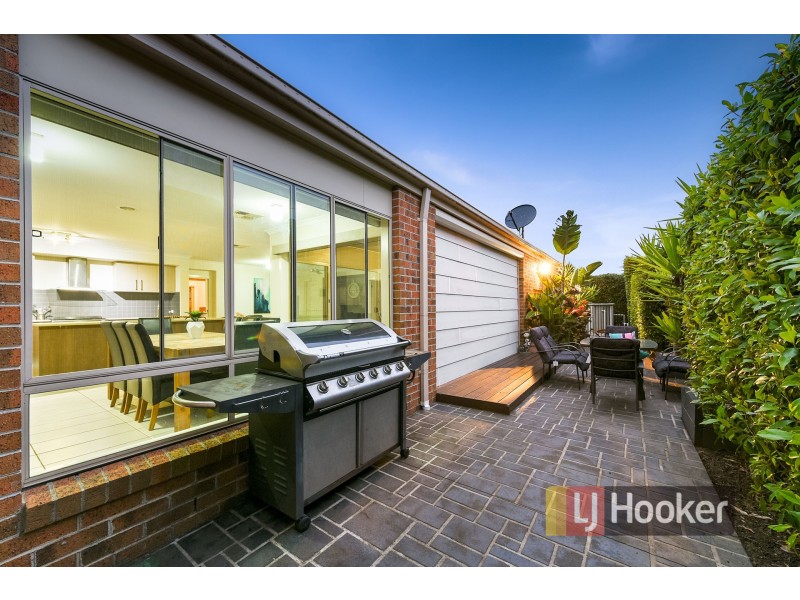 3 Azure Court, Pakenham VIC 3810
