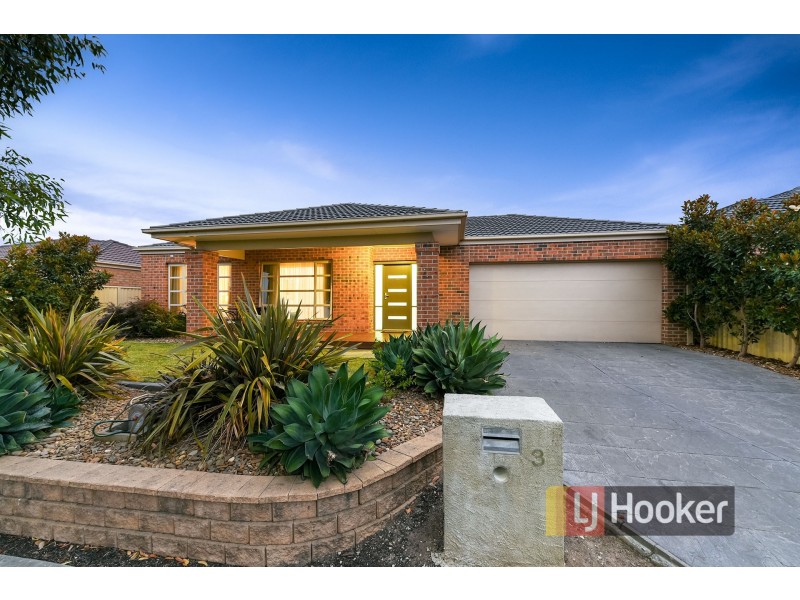 3 Azure Court, Pakenham VIC 3810