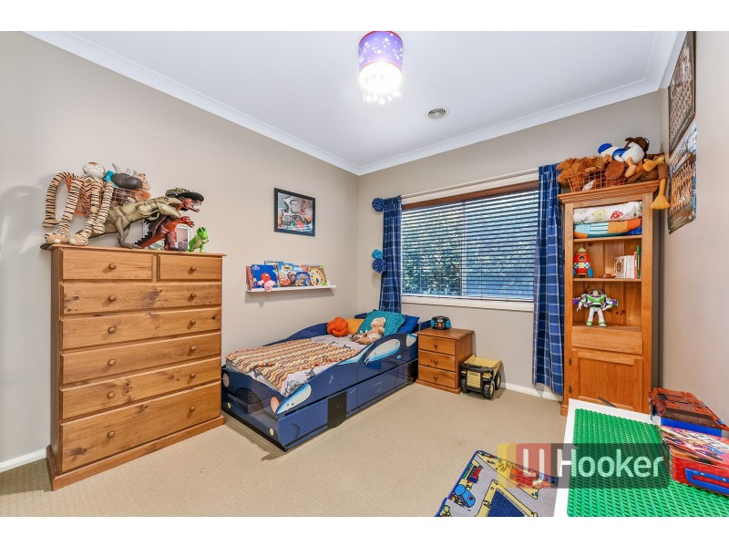 10 Carrington Drive, Pakenham VIC 3810