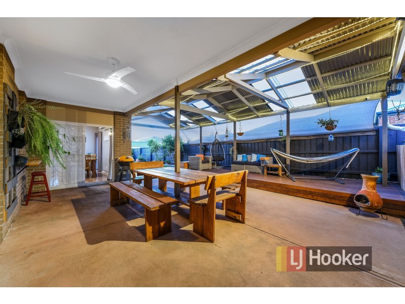 10 Carrington Drive, Pakenham VIC 3810