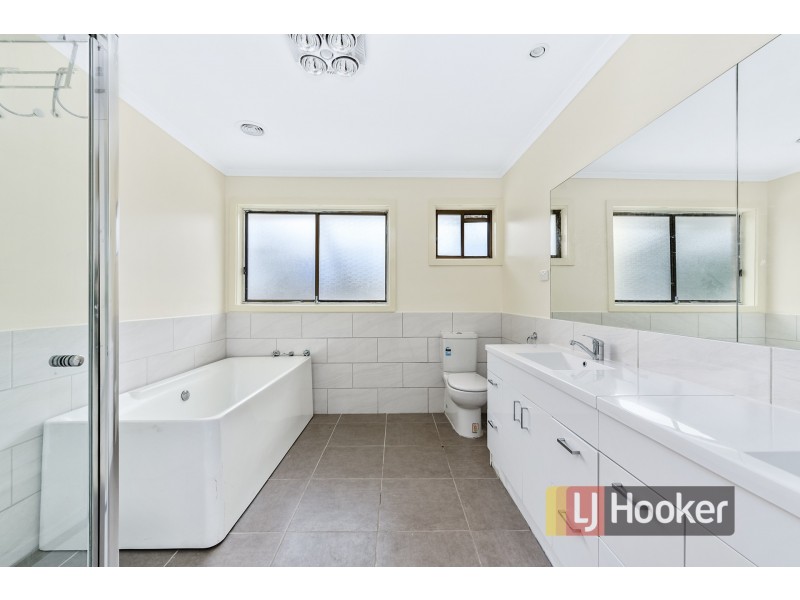 92 Racecourse Road, Pakenham VIC 3810