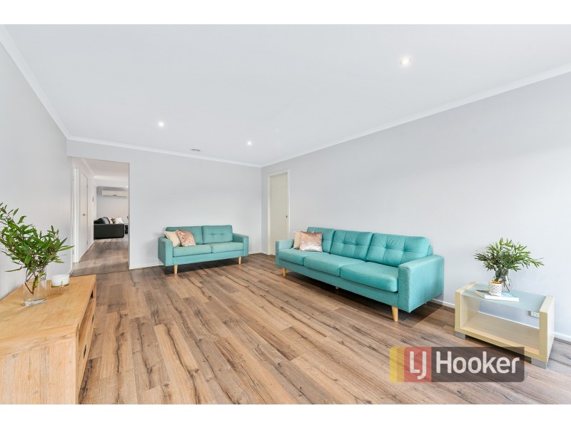 8 Pashia Grove, Pakenham VIC 3810