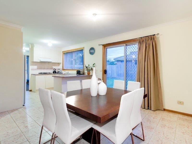 9 Naples Way, Pakenham VIC 3810