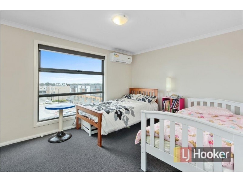 102/4 Pacific Promenade, Pakenham VIC 3810