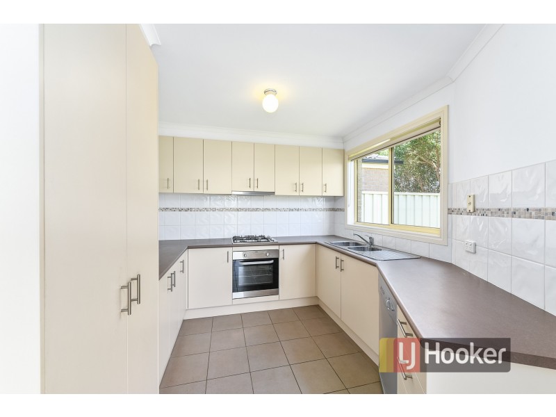 33 Webster Way, Pakenham VIC 3810