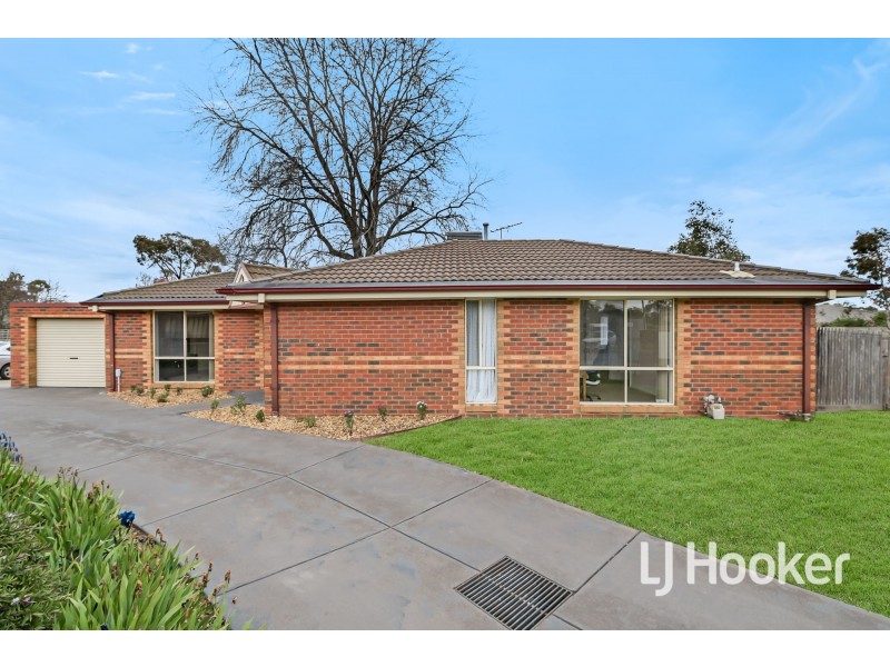3/14 Charles Street, Pakenham VIC 3810