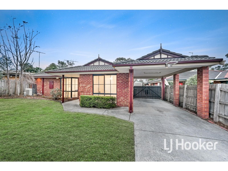 6 Kelly Court, Pakenham VIC 3810