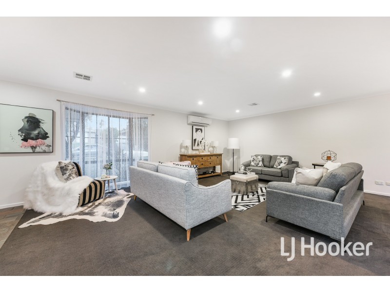 6 Kelly Court, Pakenham VIC 3810