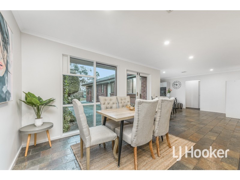 6 Kelly Court, Pakenham VIC 3810