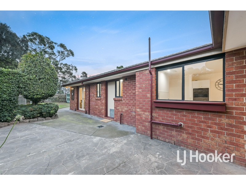 6 Kelly Court, Pakenham VIC 3810
