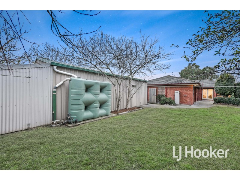 6 Kelly Court, Pakenham VIC 3810