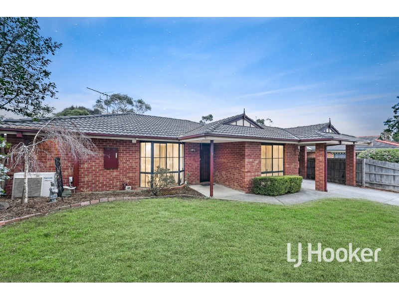 6 Kelly Court, Pakenham VIC 3810