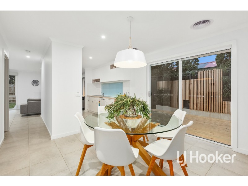 40 Parman Avenue, Pakenham VIC 3810