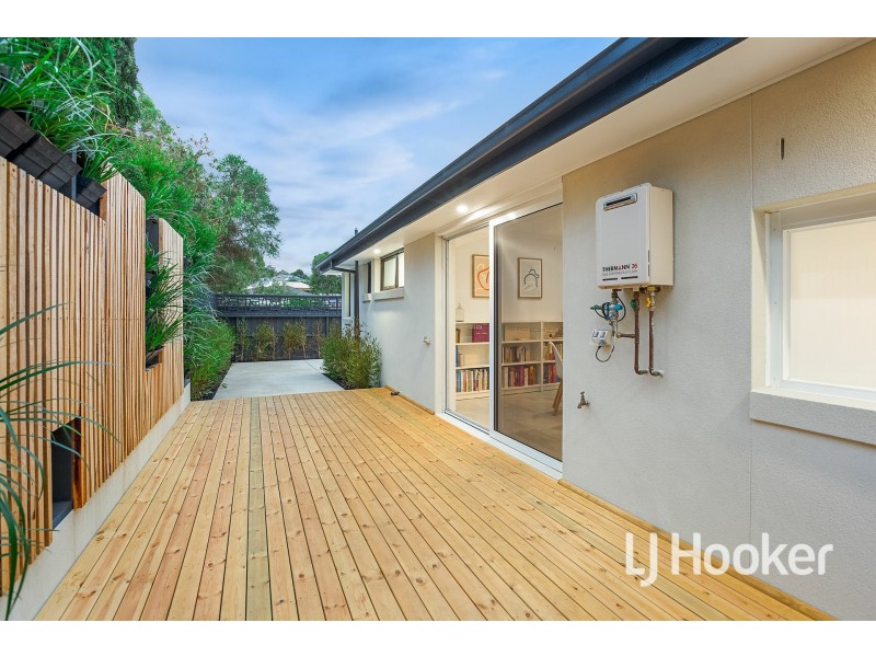 40 Parman Avenue, Pakenham VIC 3810