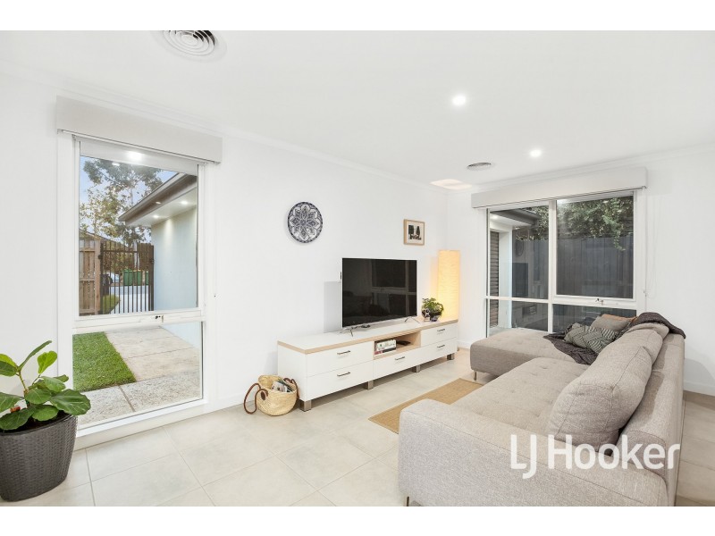 40 Parman Avenue, Pakenham VIC 3810