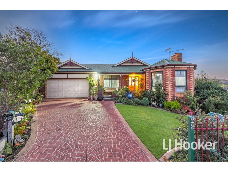 28 McGill Court, Pakenham VIC 3810