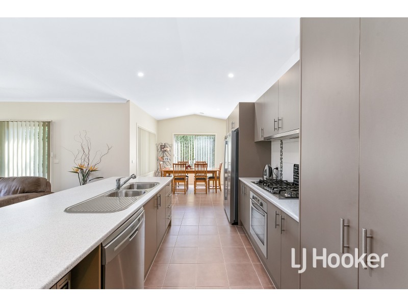 3 Mia Drive, Pakenham VIC 3810