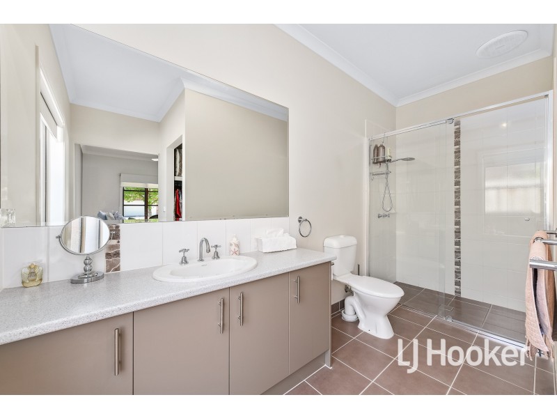 3 Mia Drive, Pakenham VIC 3810